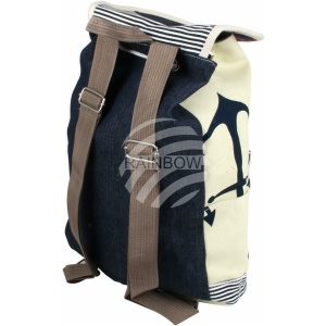 Ein Rucksack in Creme, Marineblau, Maritim, ca. 40 cm x 34 cm, mit braunen verstellbaren Schultergurten, in Marineblau und Beige gehalten. Der Rucksack ist mit einer Wal-Illustration verziert und hat einen gestreiften Rand an der oberen Klappe und den Seiten.