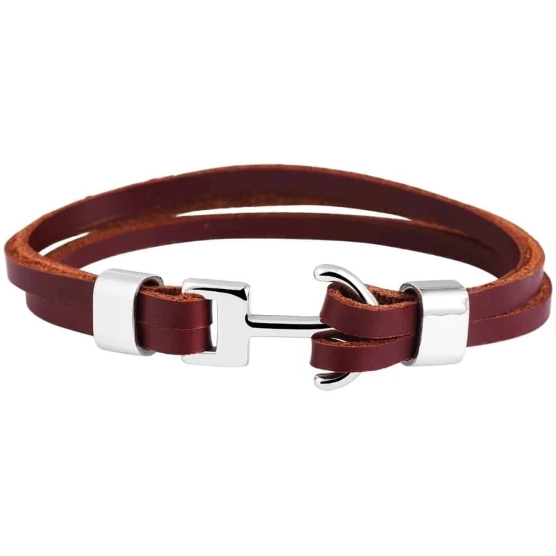 Ein stilvolles Lederarmband mit doppeltem Wickeldesign in Dunkelbraun. Es verfügt über einen silberfarbenen Verschluss und eine Schnalle, die einen Hauch von Eleganz und Raffinesse verleihen. Das Armband ist so konzipiert, dass es zweimal um das Handgelenk gewickelt wird und so einen mehrschichtigen, modernen Look erzeugt.