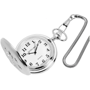 Eine silberne Excellanc Taschenuhr, Leuchtturm, mit offenem Deckel, der ein weißes Zifferblatt mit schwarzen arabischen Ziffern und passenden Zeigern zeigt. Die Uhr mit den Marken „Excellanc“ und „Quartz“ ist an einer silbernen Kette mit einem Clip am Ende befestigt.