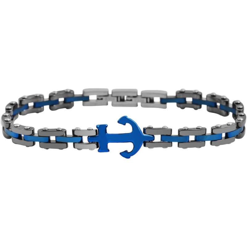 Ein silberfarbenes Akzent Gliederarmband aus Edelstahl und Keramik, maritim, ionenplattiert – Schwarz mit rechteckigen Gliedern und einer blauen Emaille-Einlage. In der Mitte des Armbands befindet sich ein markanter blauer Anhänger in Ankerform. Der Verschluss ist ein in das Design integrierter Faltverschluss.