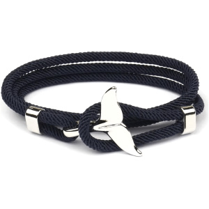 Navy blaues Armband mit silbernem Fischschwanz-Design aus geflochtenem Material, ideal für modebewusste Träger.