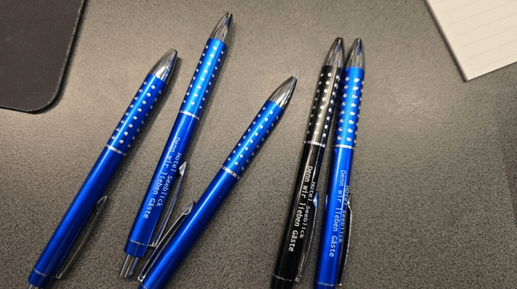 Die Bedeutung der herumliegenden Kugelschreiber